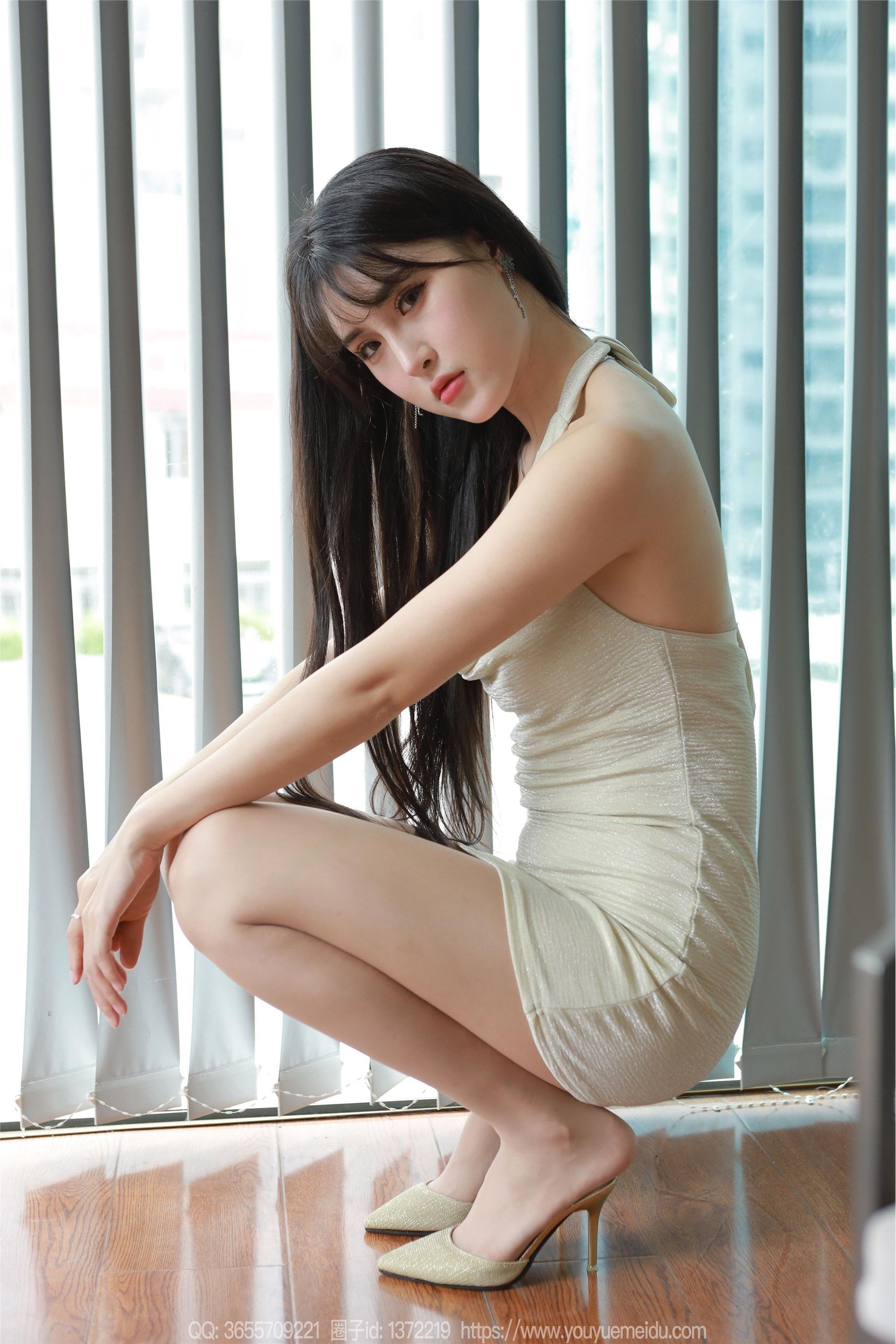 IESS异思趣向  2024.05.31 丝享家 1756 小宝《挂脖包臀裙》